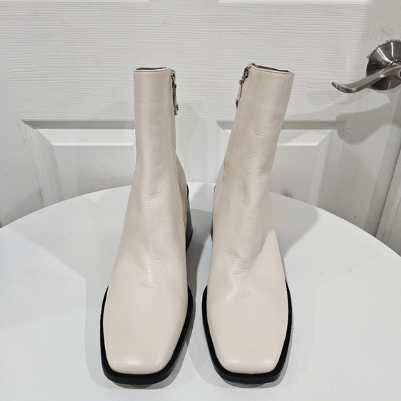 Sam Edelman Winnie Ankle Boots - Picture 4 of 8